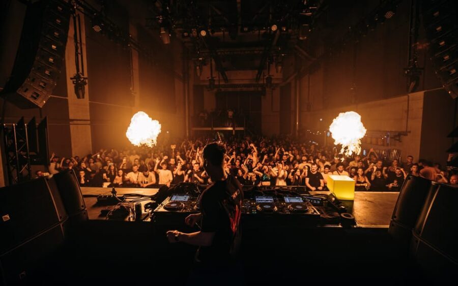 Amsterdam: Nightlife Scene 1, 2, or 3-7 Day Ticket - Who Should Consider This Ticket?