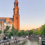 Amsterdam: Private Canal Cruise in German + Unlimited Drinks - The Experience in Detail