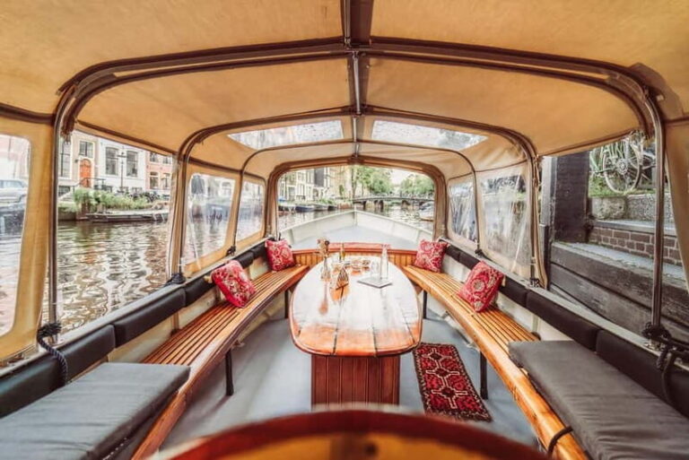 Amsterdam: Private Canal Cruise with snacks and drinks - Details That Make a Difference