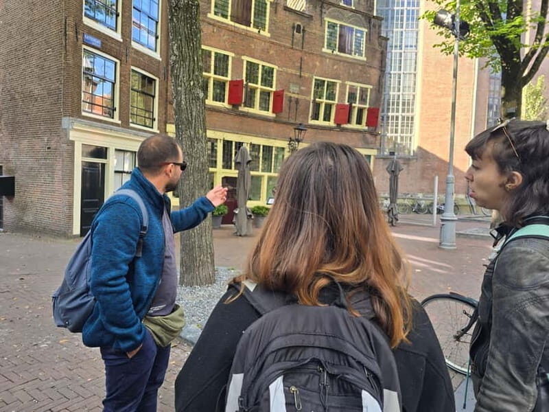 Amsterdam: Private walking tour with Coffee & Anne Frank VR - Starting Point and Route