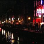 Amsterdam Red Light District and Old Town Walking Tour - The Experience and Group Dynamics