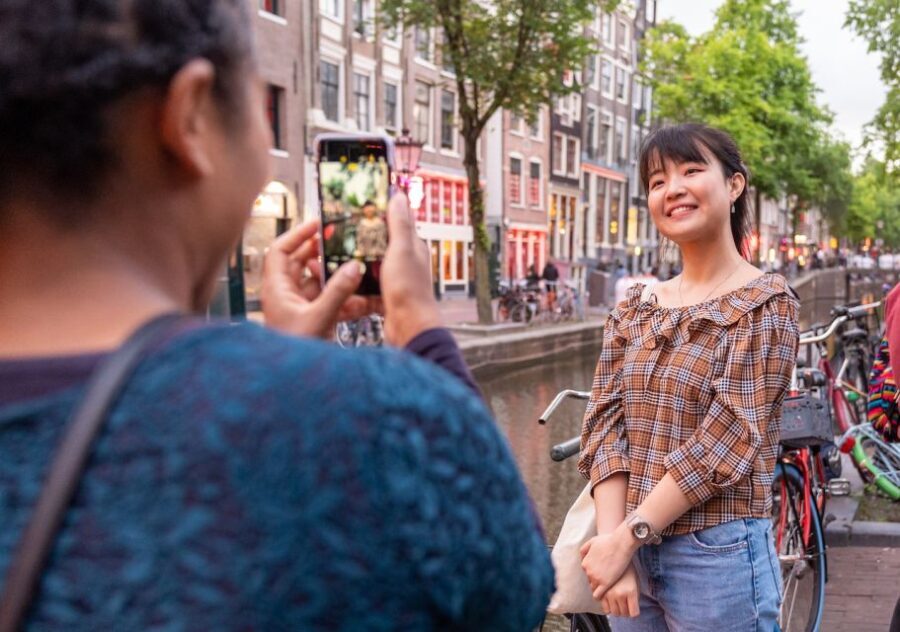 Amsterdam: Red Light District & City Tour German or English - What Makes This Tour Stand Out?