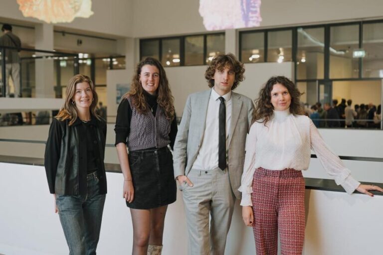 Amsterdam: Rijksmuseum Private Tour with Skip-the-Line Entry - The Guide: Knowledge and Personal Touch