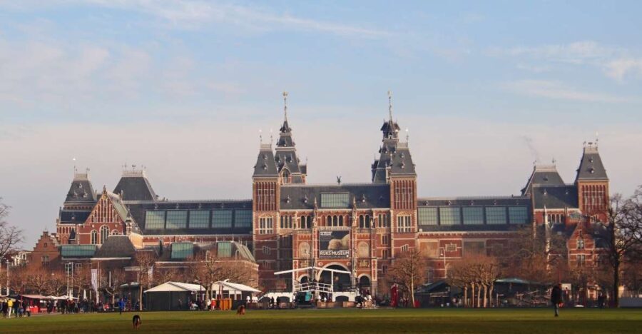 Amsterdam: Rijksmuseumtour incl. Ticket German or English - The Experience’s Drawbacks