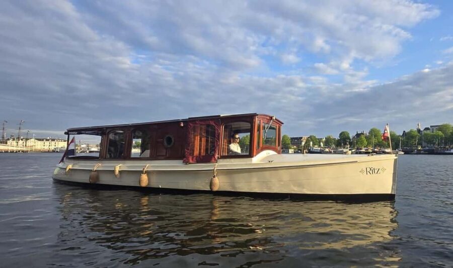 Amsterdam: Zaanse Schans Private Boat Tour with Guide - The Sum Up