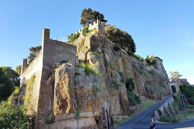 Ancient Etruscan Civilization Tour from Rome - The Castle on Lake Bracciano: A Medieval Contrast
