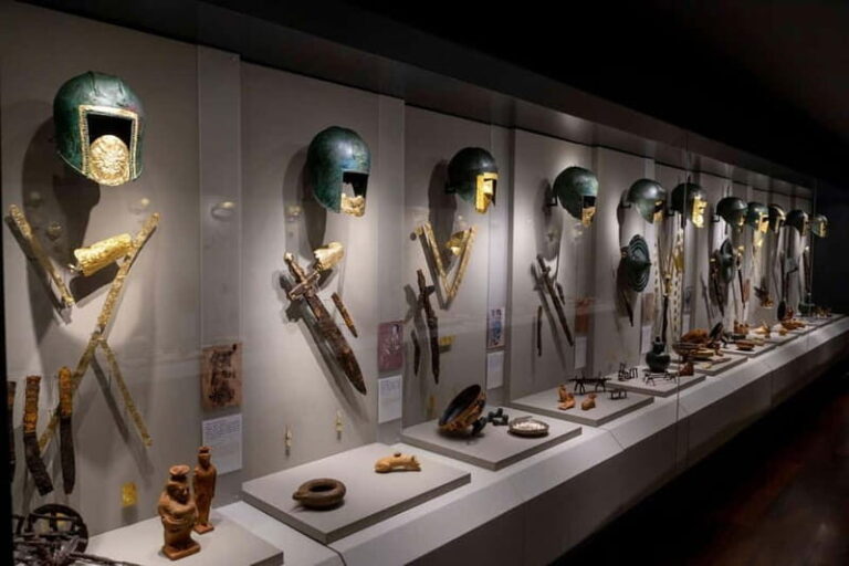 Ancient Pella Tour: In the Footsteps of Alexander - What It’s Like on the Tour