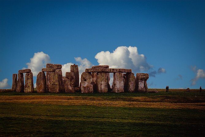 Ancient Wonders of Wessex Private Guided Tour - Visiting Stonehenge: The Heart of the Tour