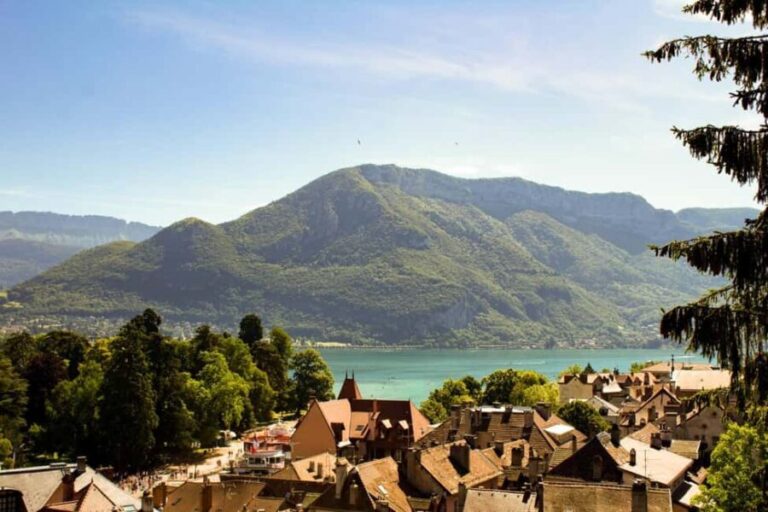 Annecy: 2-hour Best Intro Walking Tour with a Local - The Itinerary Breakdown