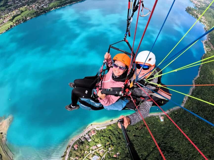 Annecy: Discovery Tandem Paragliding flight - The Scenic Highlights