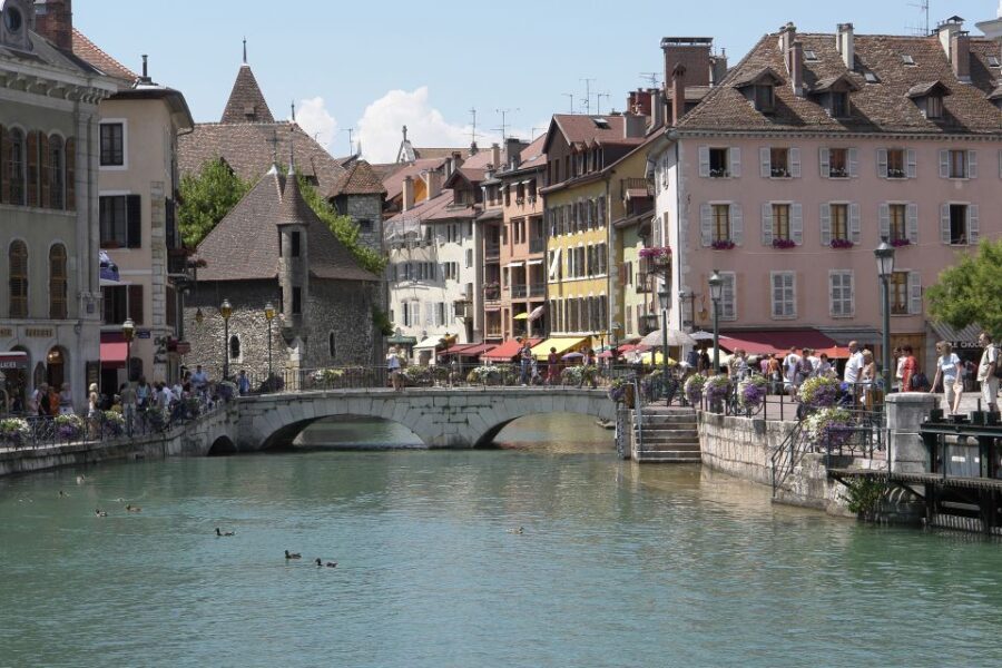 Annecy Private Guided Tour from Geneva - Considerations and Downsides
