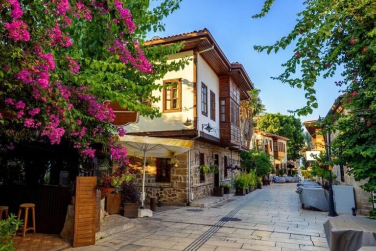 Antalya: Guided Old Town Tour with Boat Trip and Lunch - The Flow of the Day