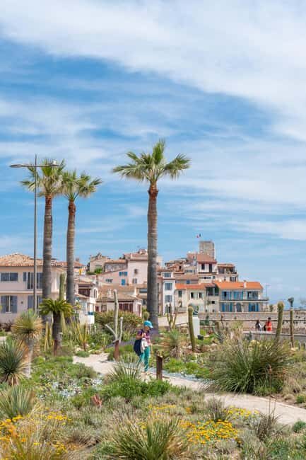 Antibes' Hidden Gems: Walking Tour Alongside a Local Guide - The Experience Itself: What You’ll Love and What to Watch For