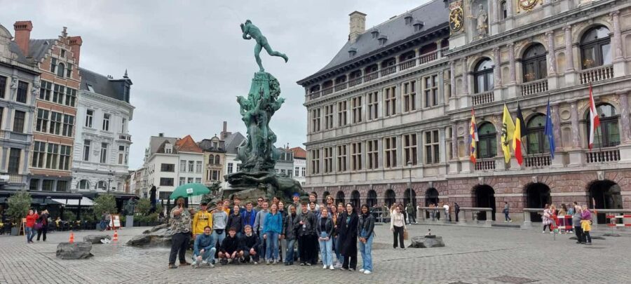 Antwerp: Historical Walking Tour in the Old City - Is This Tour Right For You?