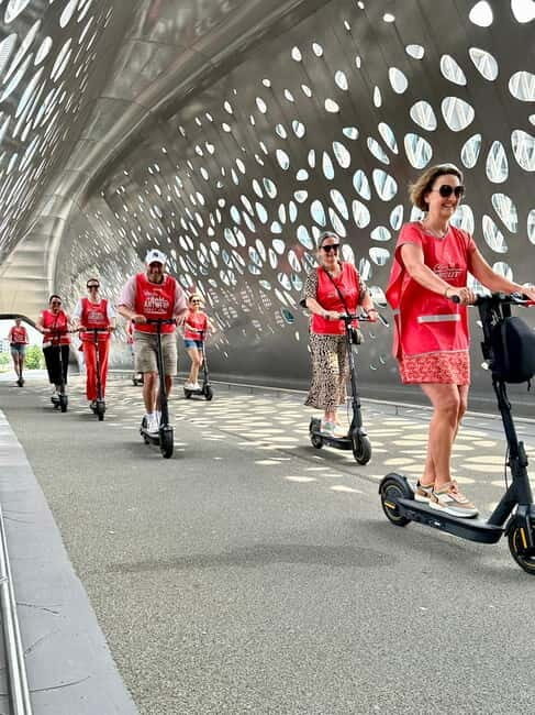 Antwerp: The Big Five City Highlights E-kickscooter Tour - The Itinerary in Detail