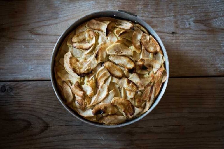 Aosta: Cooking Demo & Meal at a Local's Home - Eating in a Warm Family Setting