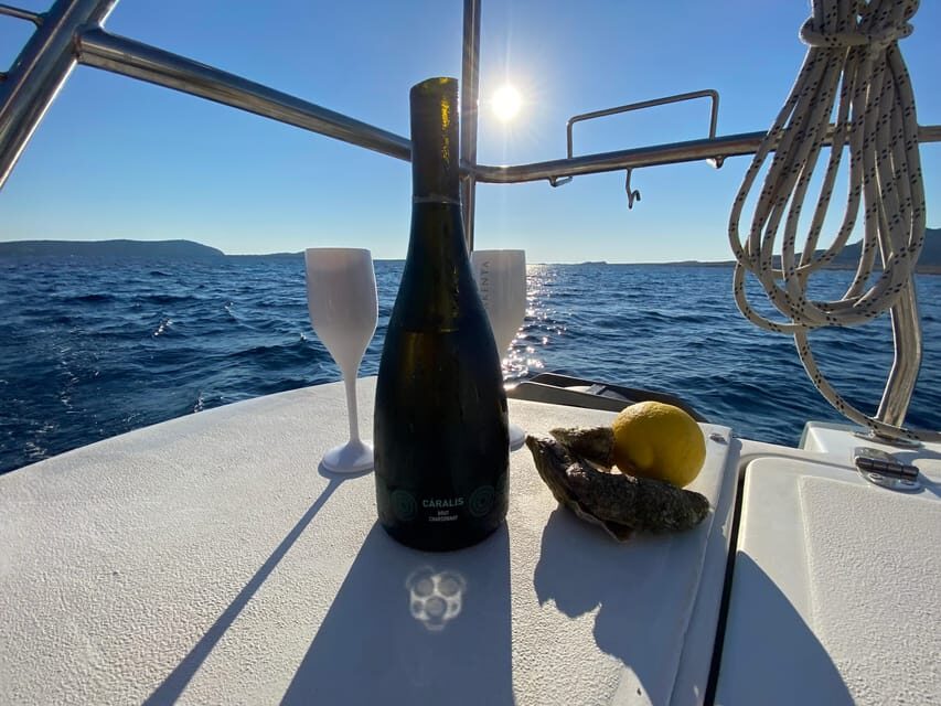 aperitifs at sunset on the Stintino catamaran burianaCharter - The Experience From the Traveler’s Perspective
