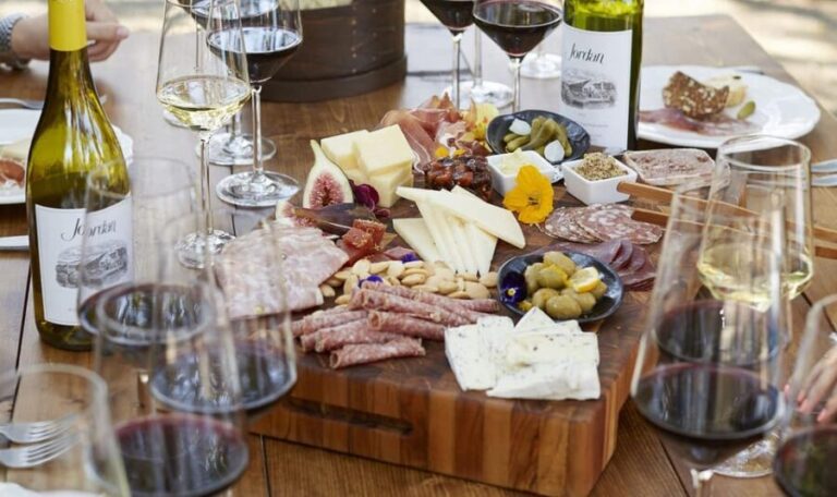 Argostoli: Kefalonian Wine Tasting with Gourmet Lunch - Discovering Kefalonia’s Wine Scene