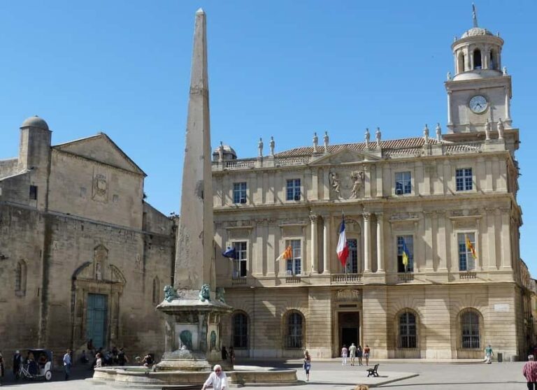 Arles private tour - art/history and gastronomy - The Itinerary in Detail