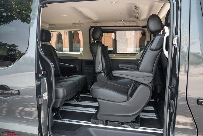 Arrival Private Transfer from Riga Airport RIX to Riga City by Minivan - Practical Details and Tips