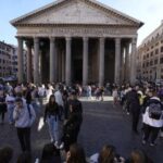 Art, History, and Engineering: The Pantheon Experience - Practical Details and Tips