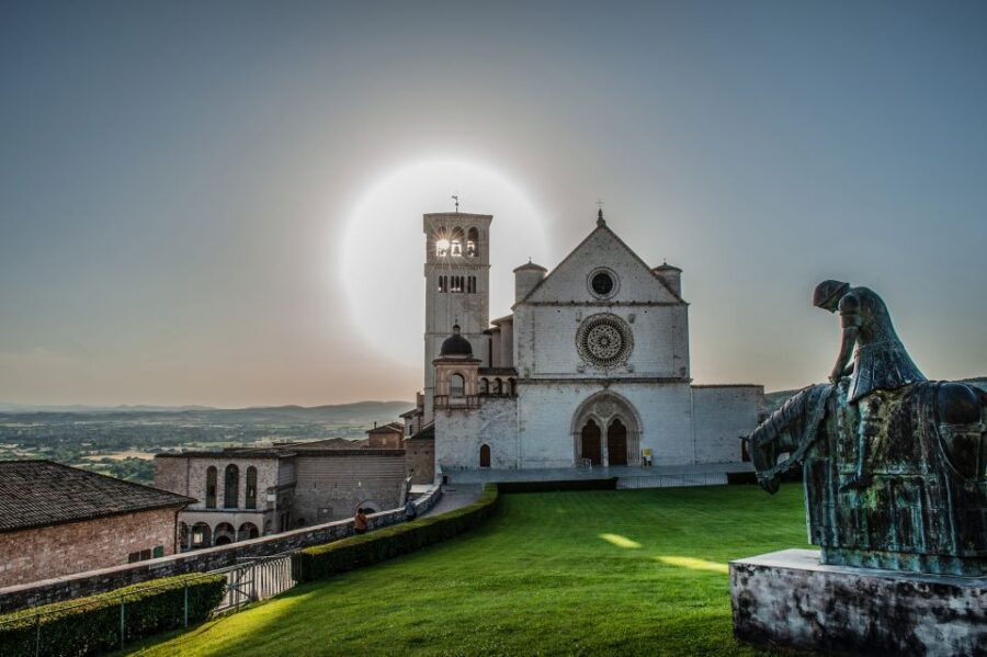 Assisi: Private Walking Tour with St. Francis Basilica - Exploring Assisi: A Deep Dive into the Tour