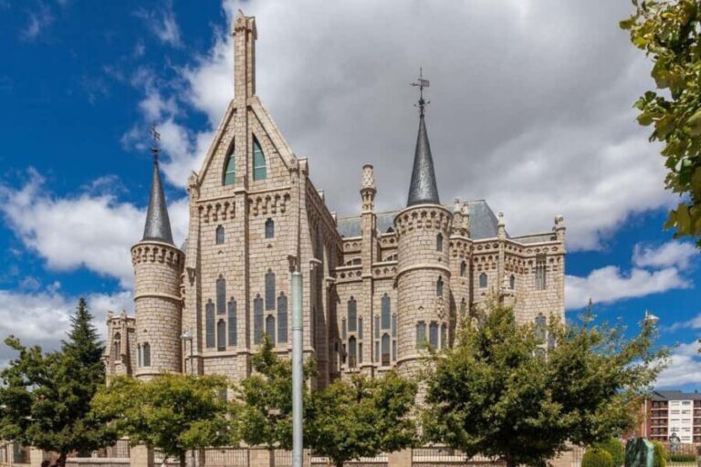 Astorga: Episcopal Palace Ticket & Digital Tour - Inside the Palace: Discovering Artistic Details and Hidden Symbols