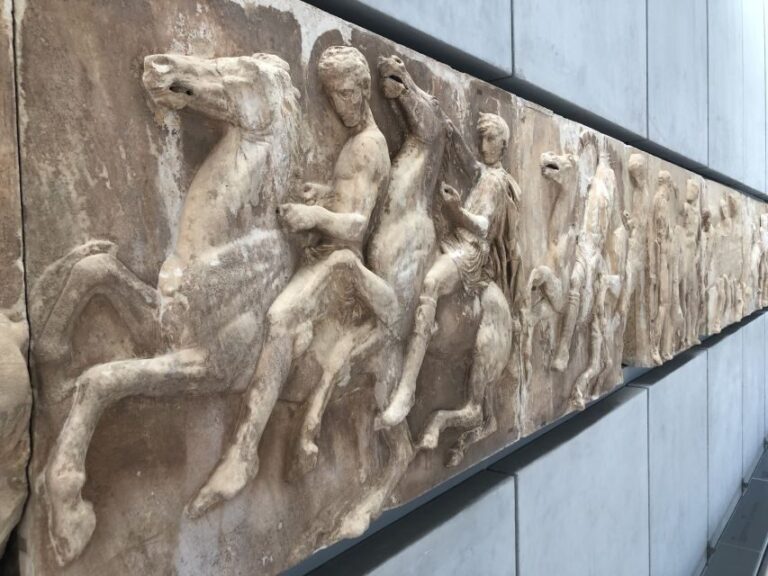 Athens: Acropolis and useum Private Guided Tour - Walking the Sacred Rock