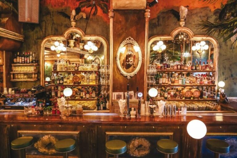 Athens by Night: Sightseeing, Spirits, and Food - Who Should Consider This Tour?