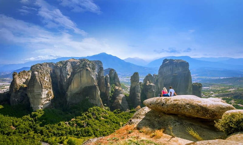 Athens: Full-Day Meteora Tour with Local Guide & Greek Lunch - Detailed Breakdown of the Itinerary