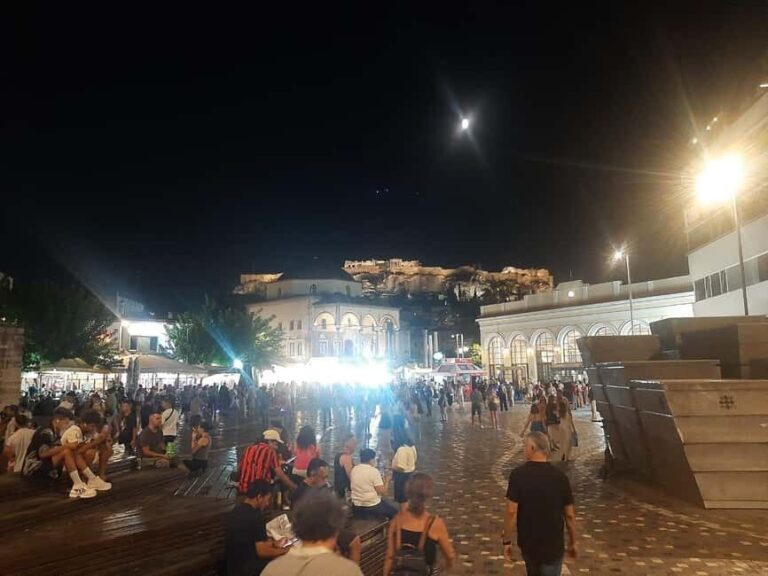 Athens panoramic tour by night with open double decker bus - The Experience: What You Can Expect