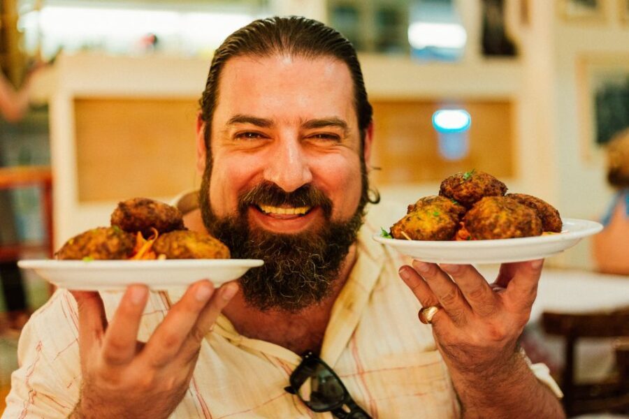 Athens: Private Evening Tour w/ Drinks & Bites in Koukaki - What You Can Expect from the Experience