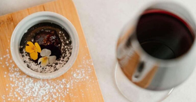 Athens: Tasting of 6 Wines from Kefalonia with Food Pairing - An Inside Look at the Experience