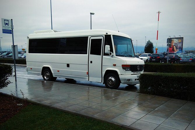 Athens To Rafina Port Transfer Service - The Vehicle and Amenities