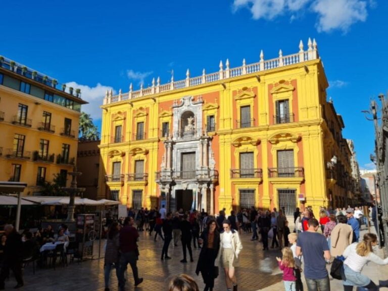 Audioguide City Walk Malaga for cruises (German & English) - The Itinerary: Whats Included