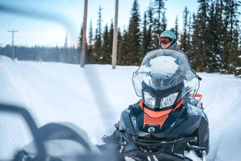 Aurora Hunt on Snowmobile - small groups - Starting from Kiruna: Easy Access & Comfortable Pickup