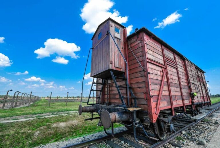 Auschwitz-Birkenau: Guided Tour with Fast Track Ticket - The Itinerary in Detail