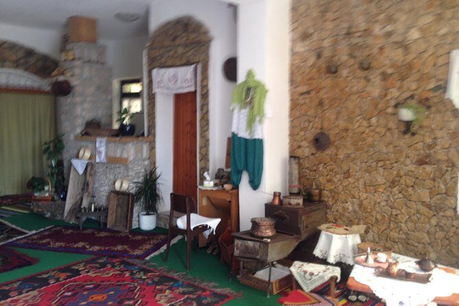 Authentic Antique Museum Home - What is the Authentic Antique Museum Home Like?