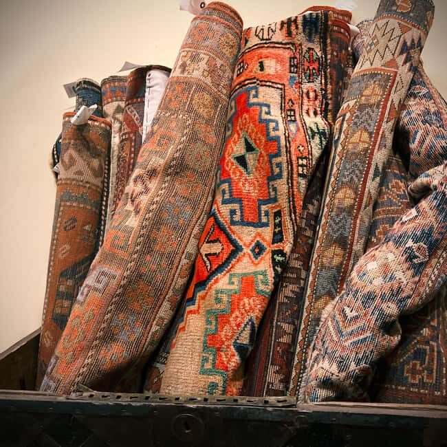 Authentic Dining & Tour at Yerevans Antique Carpet Factory - What Makes This Tour Stand Out?