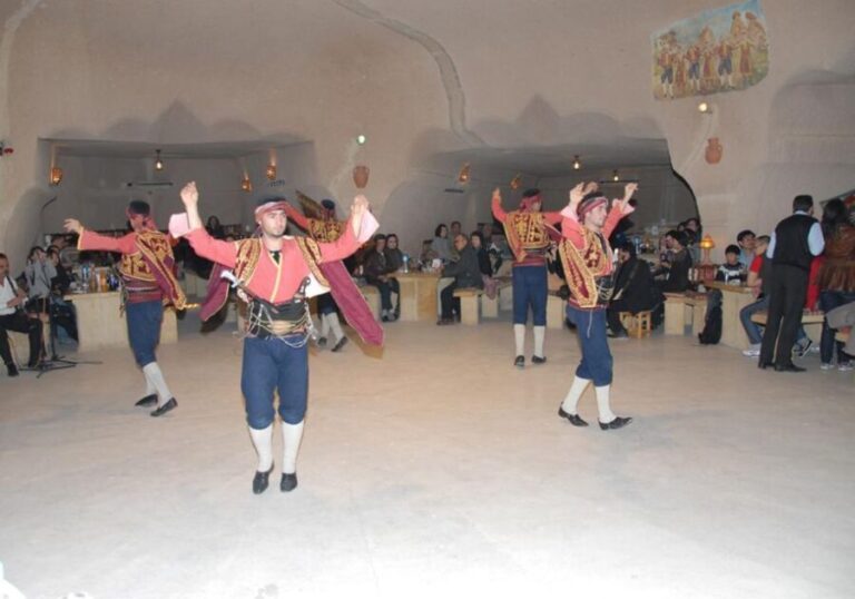 Avanos: Turkish Music and Dance Show with Dinner & Drinks - The Food and Drinks