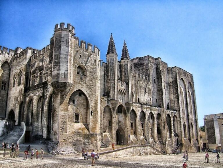 Avignon: Private Guided Walking Tour - Whats Included and Whats Not