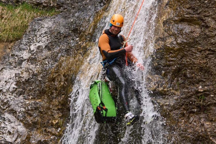 Bad Goisern: Canyoning tour for beginners and advanced participants in the Salzkammergut - The Itinerary in Detail