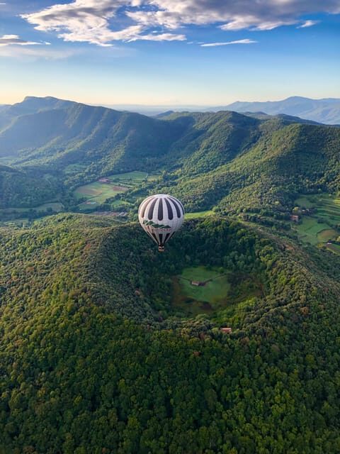 Balloon flight in la Garrotxa with transfer from Barcelona - What Makes This Tour Stand Out?