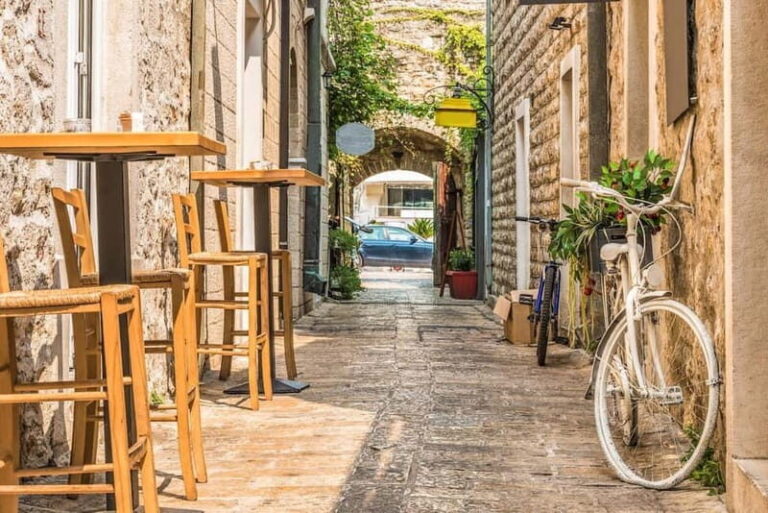 Bar: Budva Riviera Tour with Old Town Walk & Sveti Stefan - Quality and Value