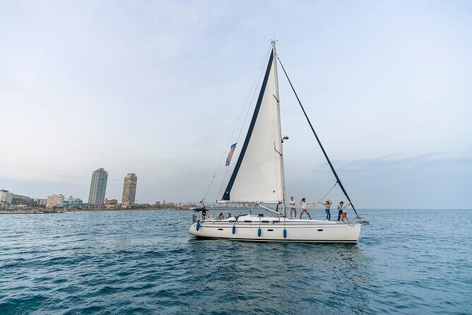 Barcelona: 1 hour sailing experience with drinks and snacks - Who Is This Tour Best For?