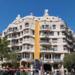 Barcelona 101 Walking Tour: All Highlights in One Day - Architectural Highlights: From Gothic to Modernism