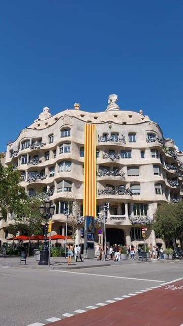 Barcelona 101 Walking Tour: All Highlights in One Day - Architectural Highlights: From Gothic to Modernism