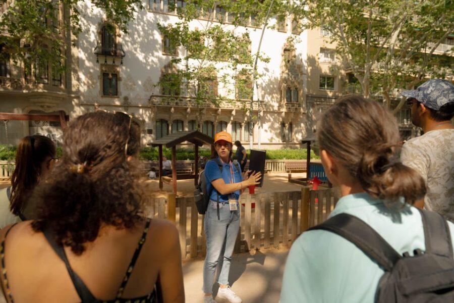 Barcelona Architecture Walking Tour With Casa Batlló Upgrade - Who’s This Tour Best For?
