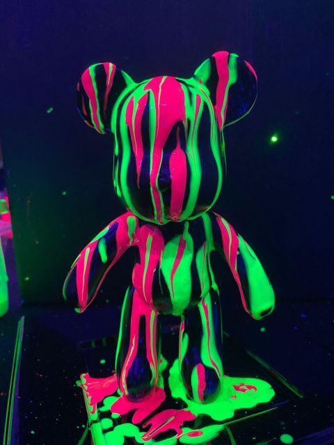 Barcelona: Bear-brick Fluorescent Painting | Wine and Art - Who Will Enjoy This Experience?