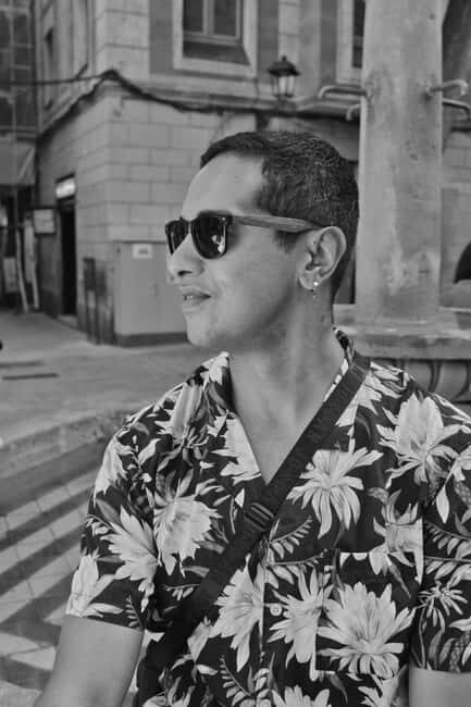 Barcelona: Black & White Cinematic Photoshoot - Is it Worth the Price?